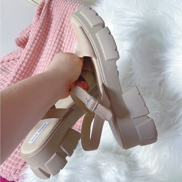 Steve Madden platform sandals - Picture 4 of 5